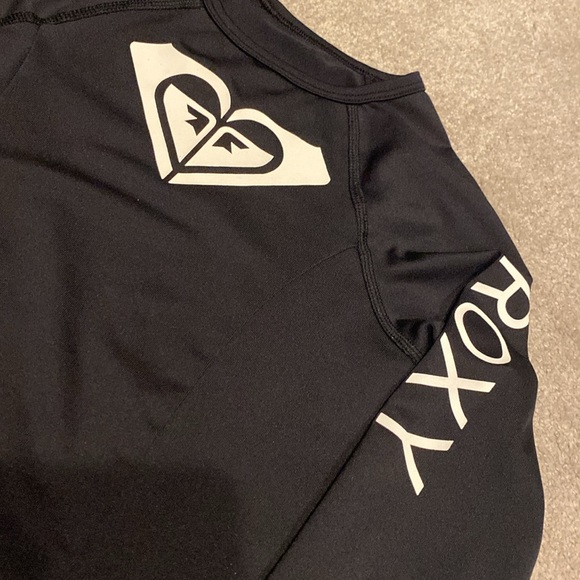 ‼️RASHGUARD‼️ - Picture 2 of 5